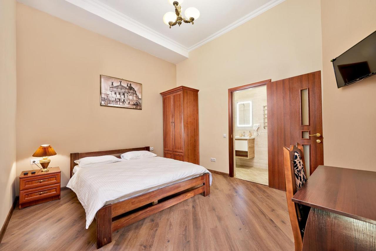 Cossacks Hostel Lviv Luaran gambar